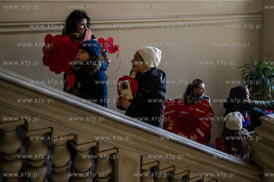 Gdansk. Podopieczni Palacu Mlodziezy wraz z rodzicami...