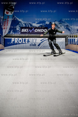 Gdansk. Oliwa. Centrum sportow zimowych Skimondo. Pierwszy...