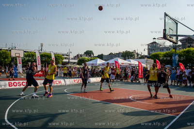 Plac Przyjaciol Sopotu. Bosch Streetball 3x3 Grand...
