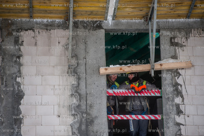 Gdynia. Kacze Buki. Uroczystość zawieszenia wiechy...