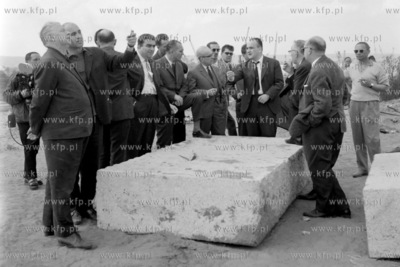 Budowa Pomnika Obrońców Wybrzeża na Westerplatte...