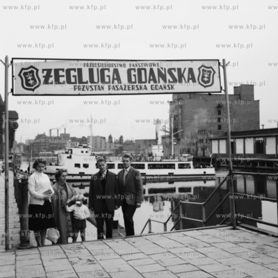Przystań Żeglugi Gdańskiej na Długim Pobrzeżu...
