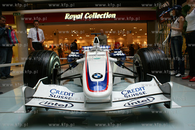 CH Manhattan w Gdansku Wrzeszczu. Prezentacja oryginalnego...