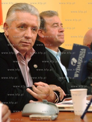 Koszalin. Konferencja prasowa Andrzeja Leppera, dotyczaca...