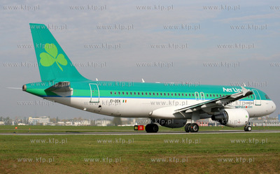 Warszawa, Okecie Nz. Airbus A320-214  linii Aer Lingus

REG.EI-DEK

21.10.2006



fot....