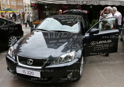 Gdansk, ul. Dluga  Nz. Targi Motoshow na starowce
17.05.2008
fot....