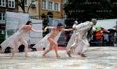 Gdansk. 12 Feta - Festiwal Teatrow Plenerowych i Ulicznych....