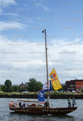 Gdansk. Baltic Sail. Parada jachtow po Motlawie.
Nz....