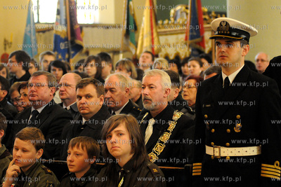 Wejherowo. W Kosciele Parafialnym Sw. Trojcy przy Rynku...