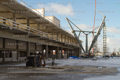 Budowa nowego terminala pasazerskiego T2 na lotnisku...