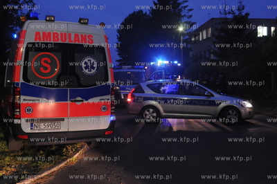 Elblag. Ok godz. 18 na parkingu przy ul. Strazniczej...