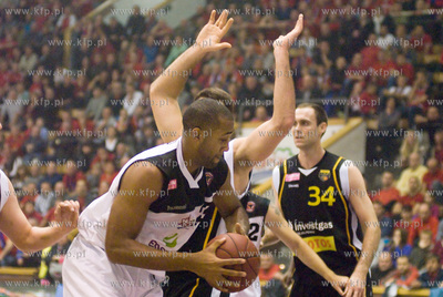 Hala Gryfia w Slupsku. Energa Czarni Slupsk wygrala...