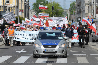 Po mszy w intencji ojczyzny z kosciola OO Redemptorystow...