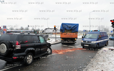 Wypadek na Alei Grunwaldzkiej na wysokości skrzyżowania...