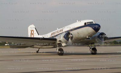 Port Lotniczy Gdansk. Samolot Breitling DC-3 Dakota...