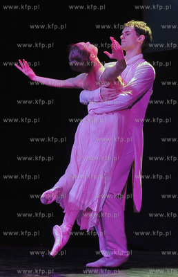 Centrum Swietego Jana Gdansk. Metropolia jest OK. Teatr...