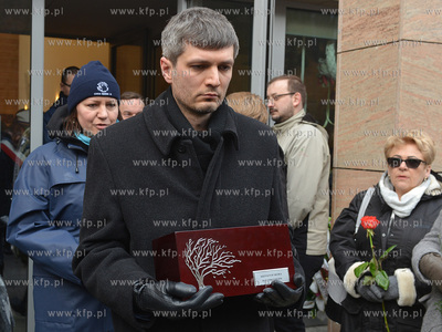 Rodzina, przyjaciele, znajomi, wspolpracownicy - setki...