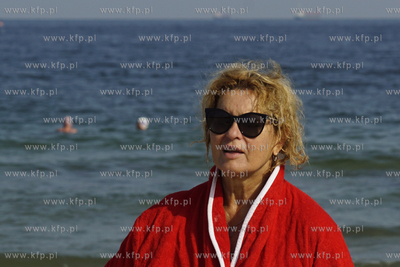 Plaża w Jelitkowie. Wspólna kąpiel morsów,  Ewy...