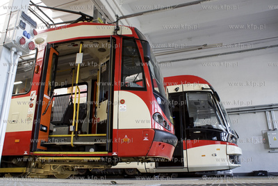 Zajezdnia Wrzeszcz. Nz. tramwaj d wag n8c i pesa jazz...
