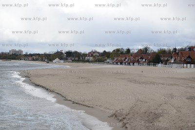 Sobota 25 kwietnia 2020 roku w Sopocie, godziny przedpołudniowe...