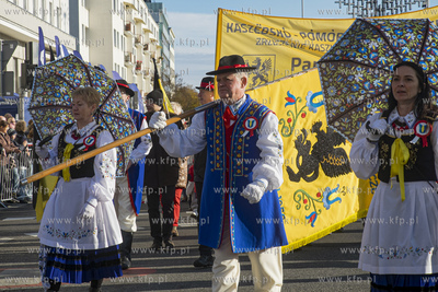 105. Gdyńskie Urodziny Niepodległej - parada niepodległości...