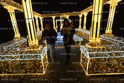 Przedpremierowy pokaz iluminacji w Lumina Park na terenie...