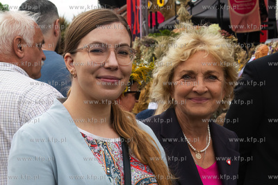 Dożynki w gminie Pruszcz Gdański w Cieplewie. Na...
