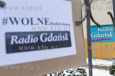 Pod siedzibą Radia Gdańsk w Gdańsku-Wrzeszczu, rozpoczęła...