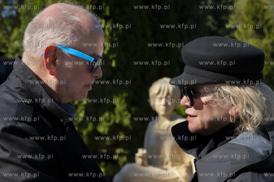 Gdańsk. Cmentarz Łostowicki. Uroczystości pogrzebowe...