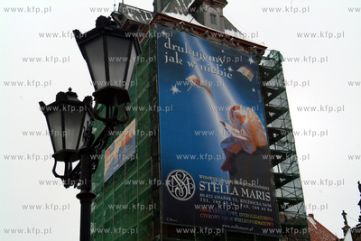 Katownia w Gdansku z reklama wydawnictwa Stella Maris.09.01.2003Fot...