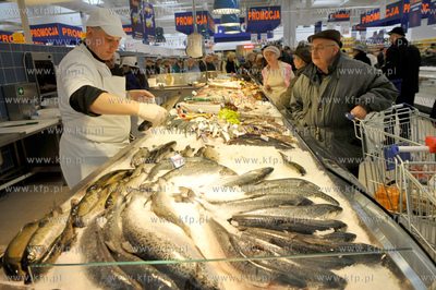 Oficjalne otwarcie dla klientow centrum handlowego...