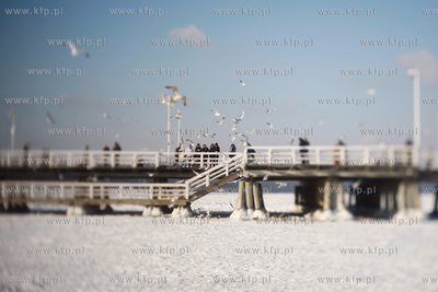 Sopot. Zamarznieta Zatoka Gdanska.
23.02.2011
fot....