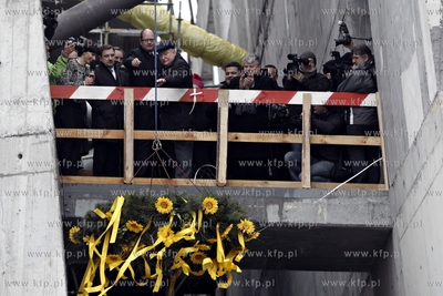 Gdansk. Uroczystość zawieszenia wiechy na budowanym...