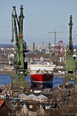 Stocznia Gdansk. Pochylnia B1. Wodowanie promu pasazersko-samochodowego...