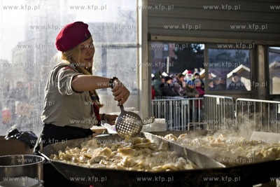 Gdansk. Targ Weglowy. XXIII Wigilia dla ubogich, samotnych...