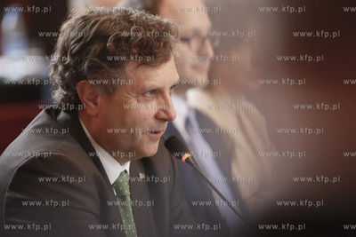 XVII nadzwyczajną sesję Rady Miasta Sopotu, na której...