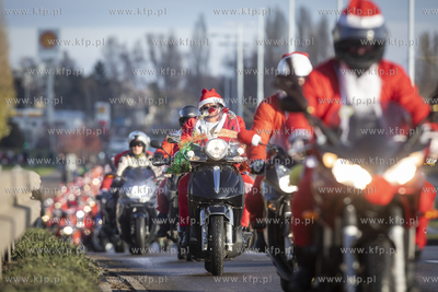 Gdańsk. Mikołaje na motocyklach po raz 17. przejechali...