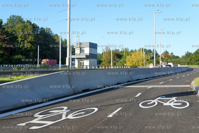 Ekostrada - nowa droga rowerowa w al. Armii Krajowej...