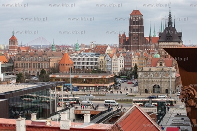 Gdańsk. Panorama z budynku Forum Gdansk.   21.03.2019....