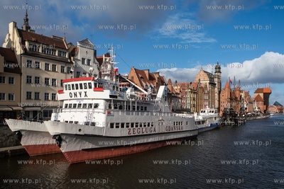 Gdańsk, widok na Moltławę z Mostu Zielonego. 21.02.2020...