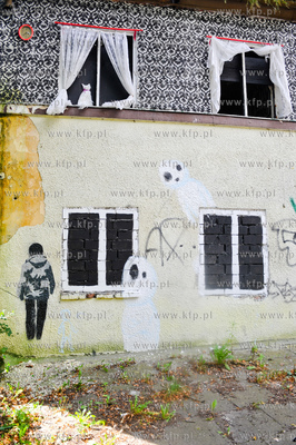 Gdansk Oliwa. Niszczejacy budynek po dawnej piekarni...