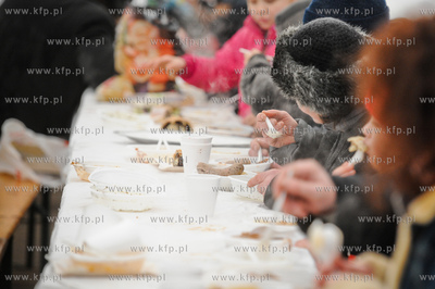 Gdansk. Targ Weglowy. XVII Wigilia dla ubogich, samotnych...