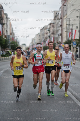 Gdynia. Ulica Swientojanska. XVIII Maraton Solidarnosci....