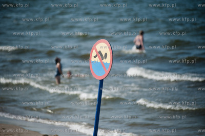 Gdansk. Wakacyjny, sloneczny dzien na plazy w Brzeznie.
Nz...