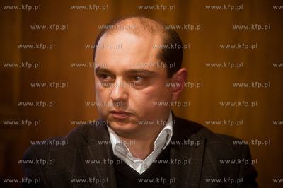 Gdansk. Ratusz Staromiejski. Debata publiczna pt. Co...