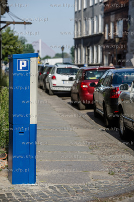 Gdansk. Ul Grodzka. Wprowadzona strefa platnego parkowania.
03.08.2015
fot....