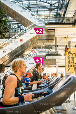 Gdańsk. Centrum Handlowe Manhattan. Charytatywna Bitwa...