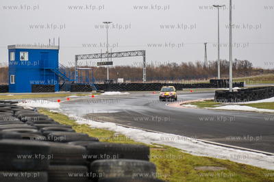 Pszczółki. Ośrodek Doskonalenia Techniki Jazdy PORD...