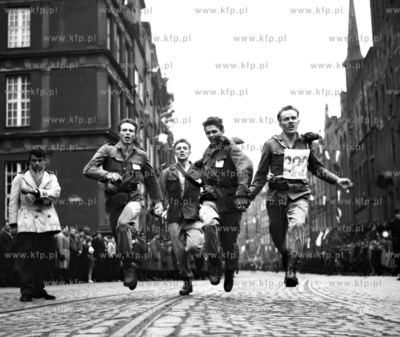 Bieg uliczny na ul. Dlugiej i Dlugim Targu w Gdansku....