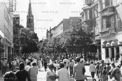 Ul. Bohaterow Monte Cassino popularny deptak Monciak...